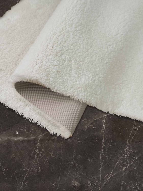 Коврик плюшевый (шкура) 69х118 бежевый 04 S